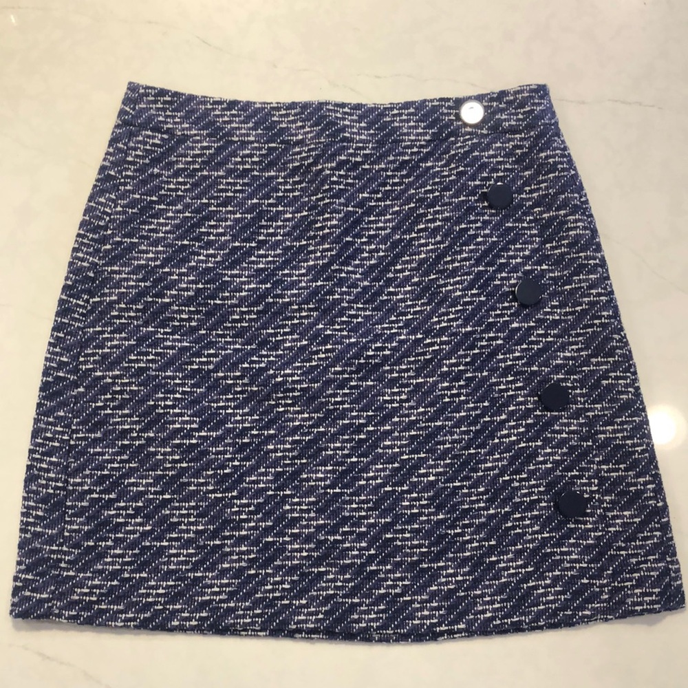 LOFT Outlet Blue and White Tweed Mini Skirt with Button Accents. Size 4.